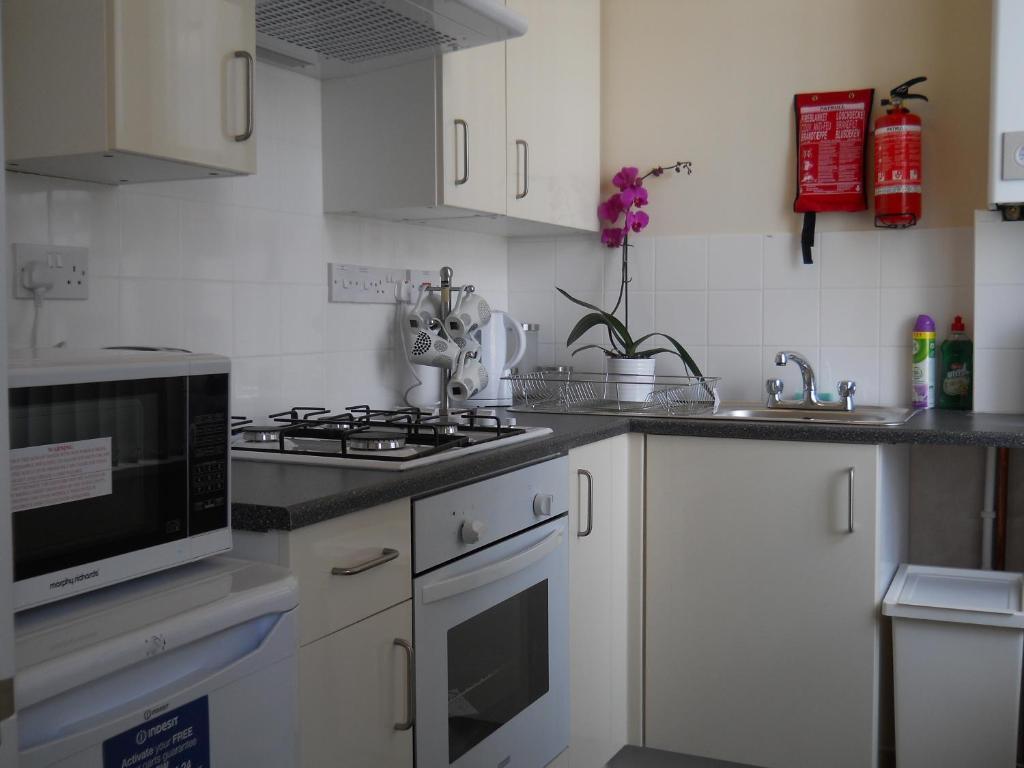 Citystay Guest House Лондон Стая снимка